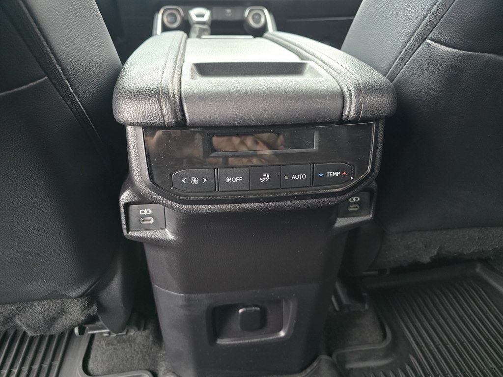 Toyota Grand Highlander XLE AWD 2024