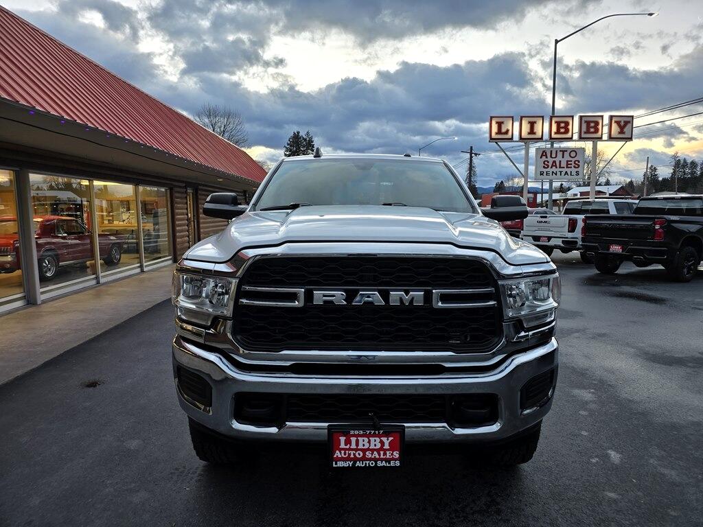 RAM 3500 Tradesman 4x4 Crew Cab 8' Box 2021