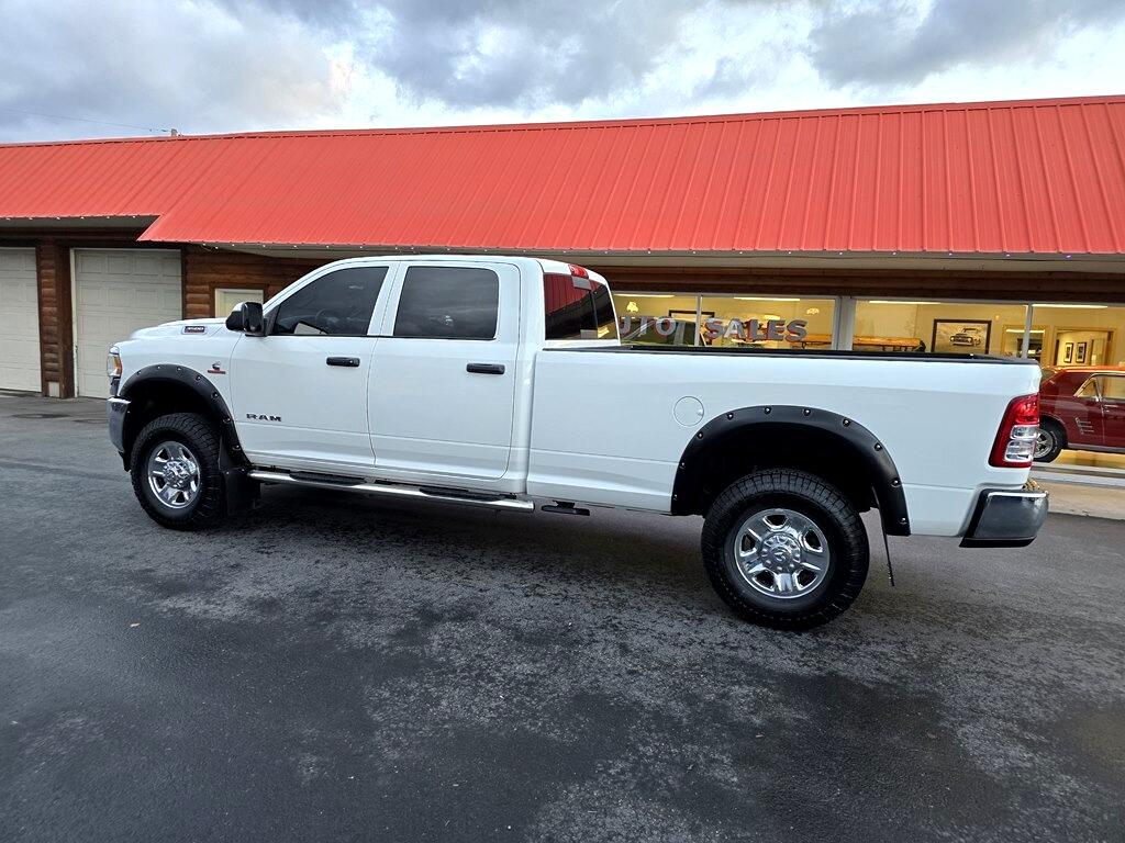 RAM 3500 Tradesman 4x4 Crew Cab 8' Box 2021