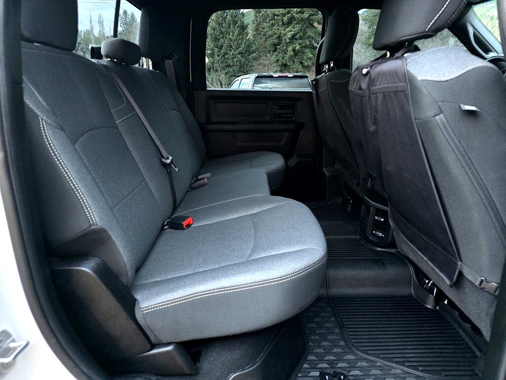 RAM 3500 Tradesman 4x4 Crew Cab 8' Box 2021