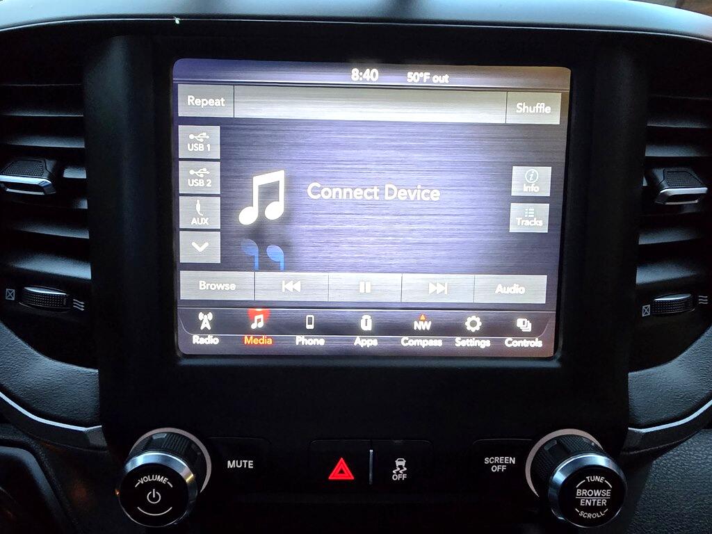 RAM 3500 Tradesman 4x4 Crew Cab 8' Box 2021