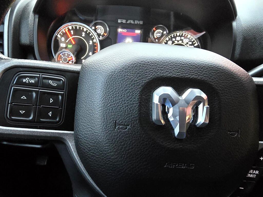 RAM 3500 Tradesman 4x4 Crew Cab 8' Box 2021