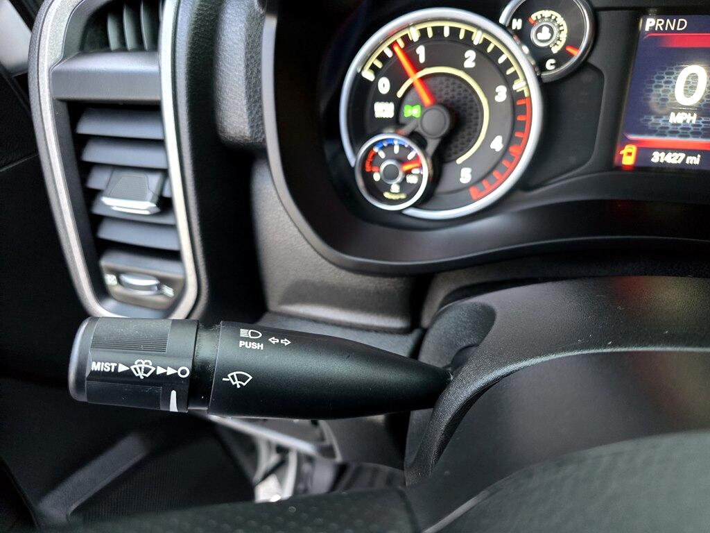 RAM 3500 Tradesman 4x4 Crew Cab 8' Box 2021