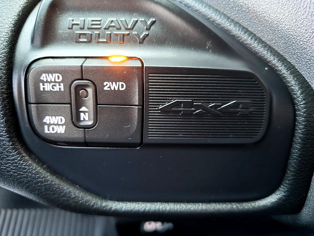 RAM 3500 Tradesman 4x4 Crew Cab 8' Box 2021