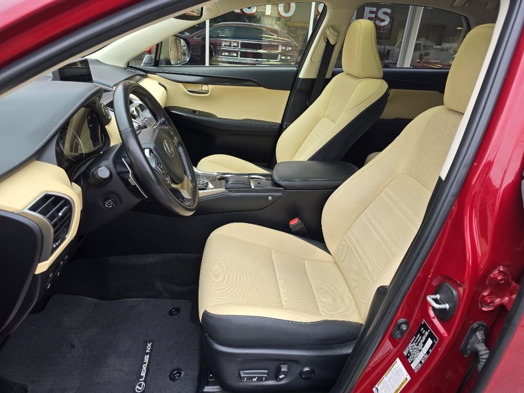 Lexus NX NX 300 Luxury AWD 2021