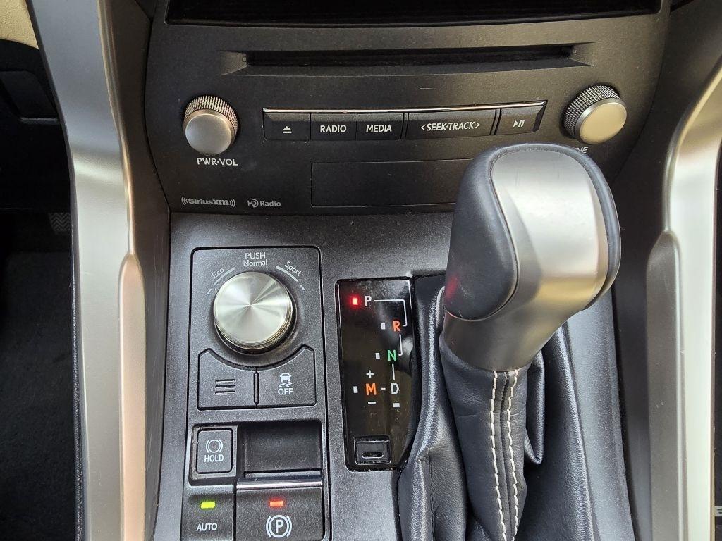 Lexus NX NX 300 Luxury AWD 2021