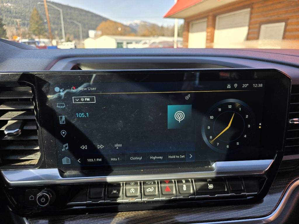 Chevrolet Silverado 1500 4WD Crew Cab 157" LT 2023