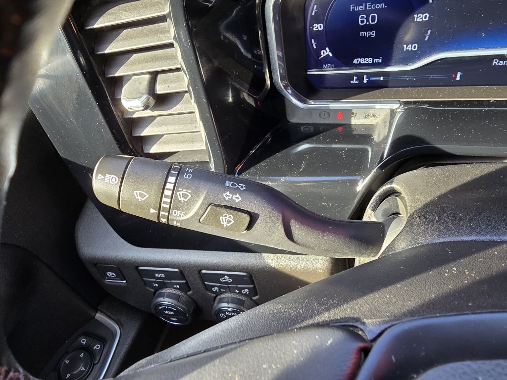 Chevrolet Silverado 1500 4WD Crew Cab 157" LT 2023