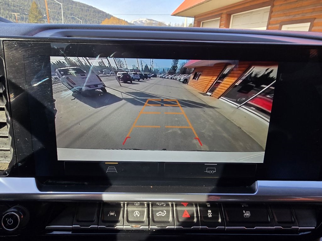 Chevrolet Silverado 1500 4WD Crew Cab 157" LT 2023