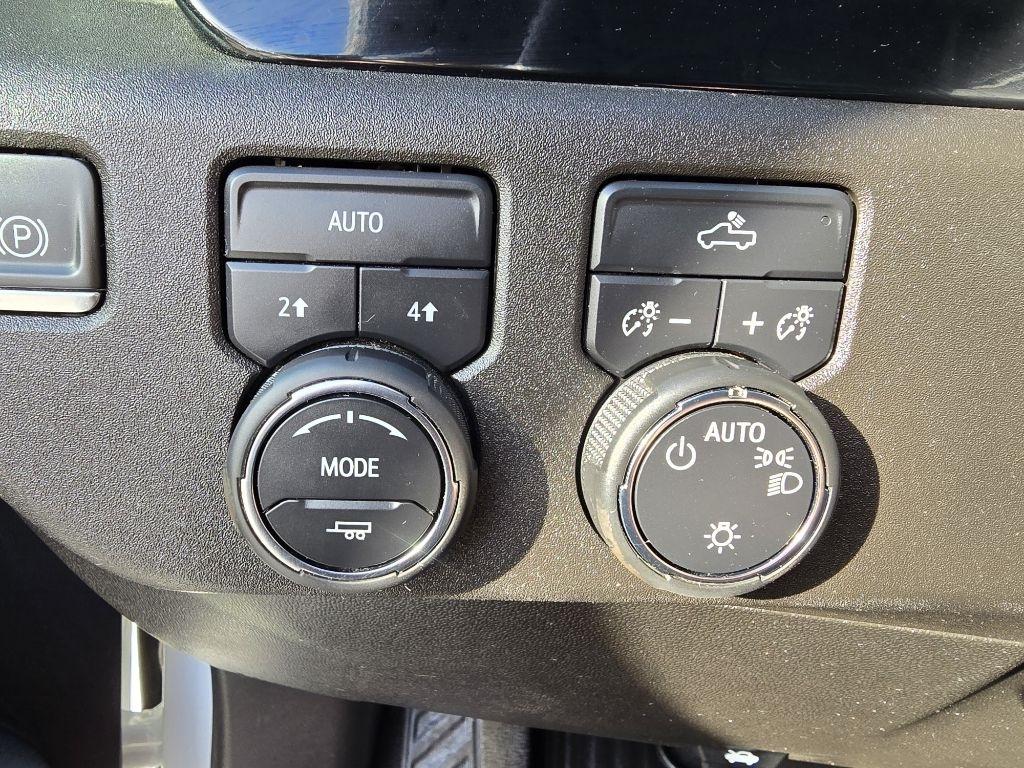 Chevrolet Silverado 1500 4WD Crew Cab 157" LT 2023