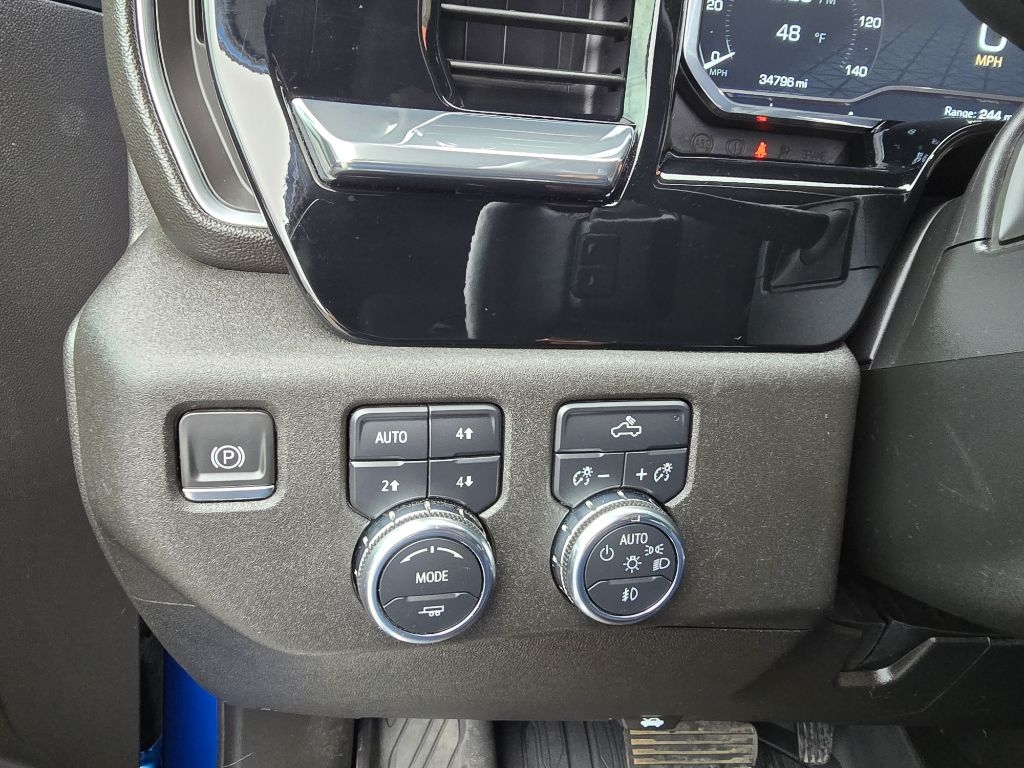 GMC Sierra 1500 4WD Crew Cab 147" Elevation 2024