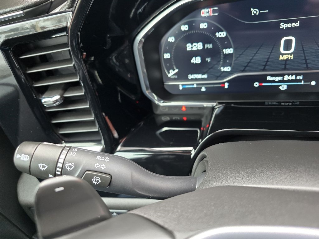 GMC Sierra 1500 4WD Crew Cab 147" Elevation 2024