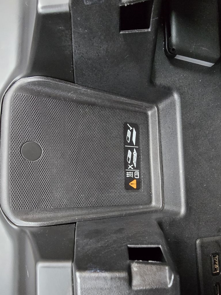 GMC Sierra 1500 4WD Crew Cab 147" Elevation 2024