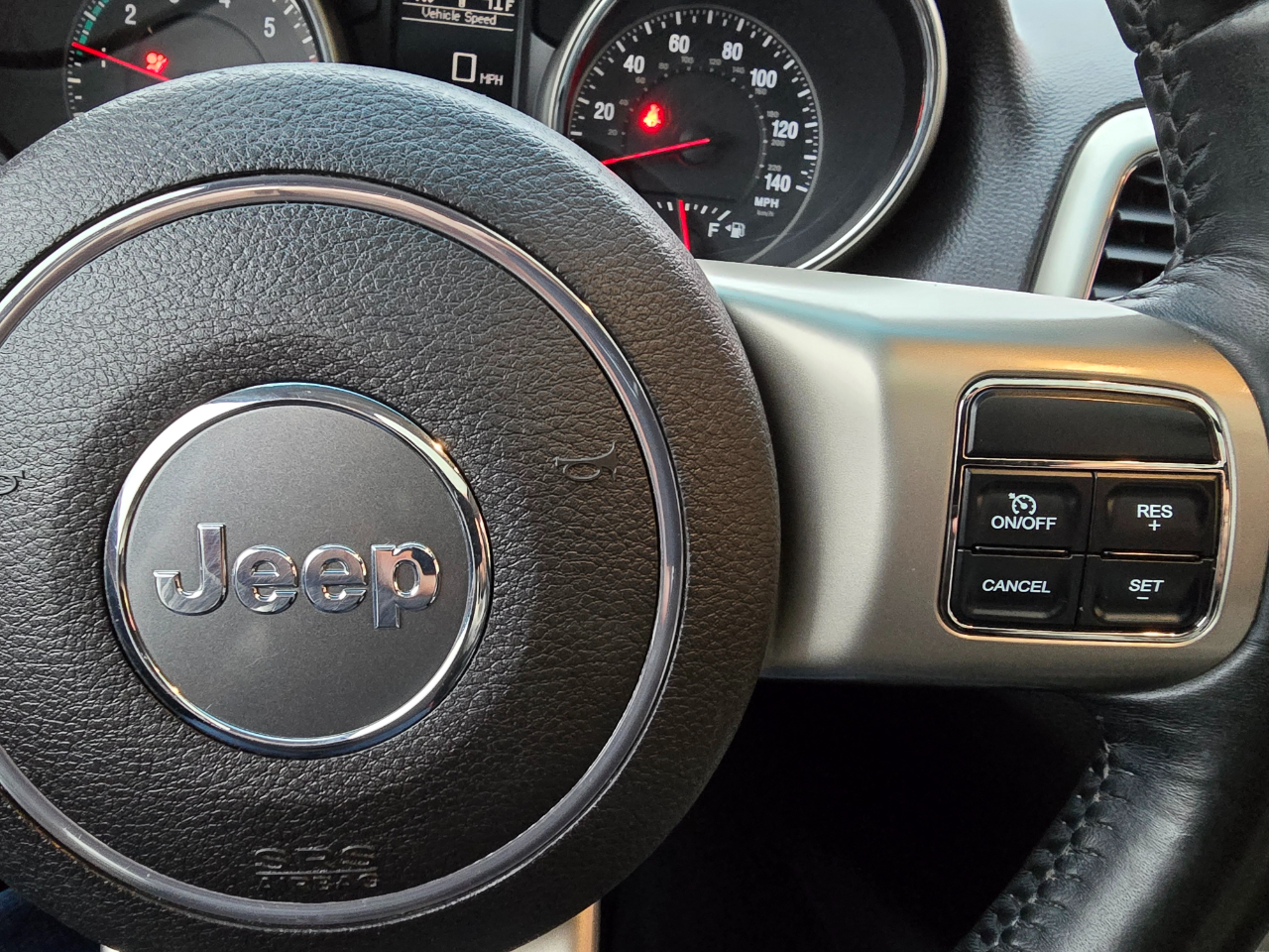 Jeep Grand Cherokee 4WD 4dr Limited 2011