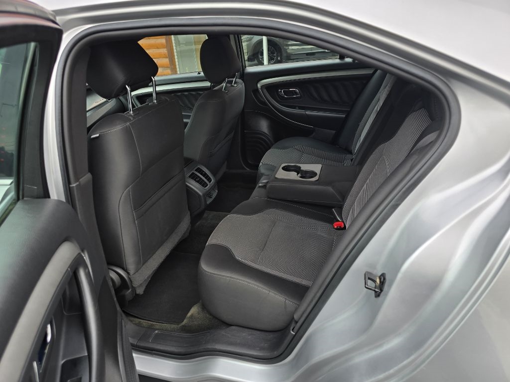 Ford Taurus 4dr Sdn SEL FWD 2013