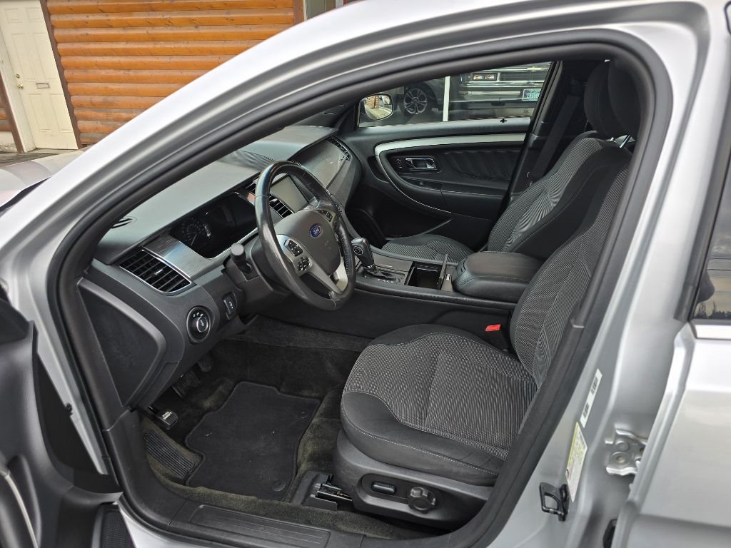 Ford Taurus 4dr Sdn SEL FWD 2013