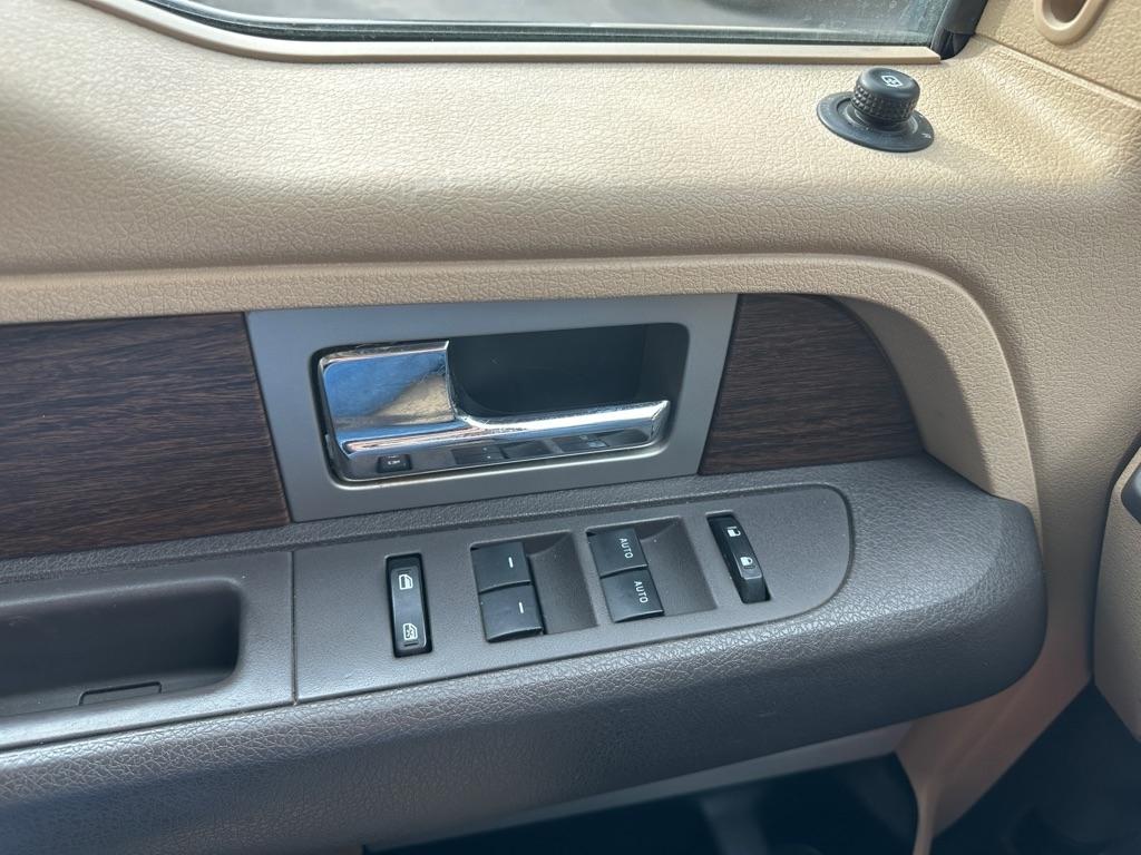 Ford F-150 4WD SuperCrew 145" Platinum 2013