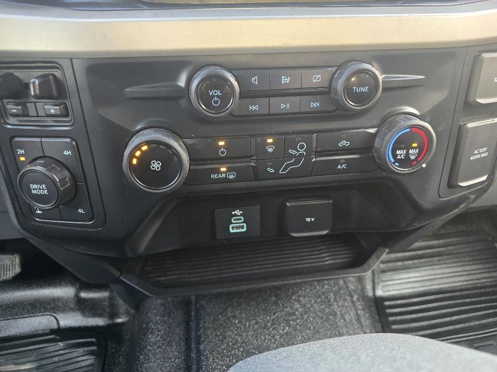 Ford Super Duty F-350 SRW XLT 4WD Crew Cab 8' Box 2023