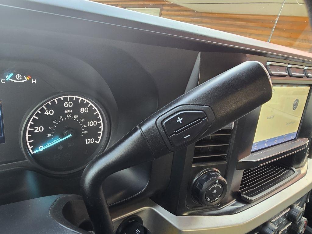 Ford Super Duty F-350 SRW XLT 4WD Crew Cab 8' Box 2023