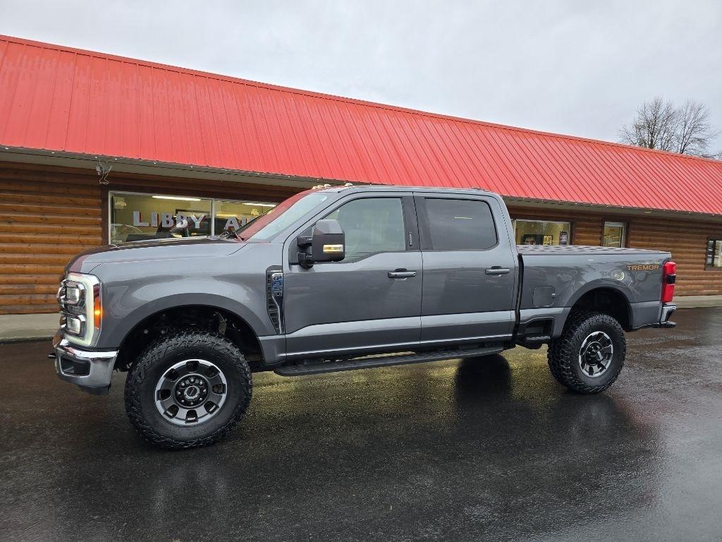 2023 Ford Super Duty F-350 SRW LARIAT 4WD Crew Cab 6.75' Box