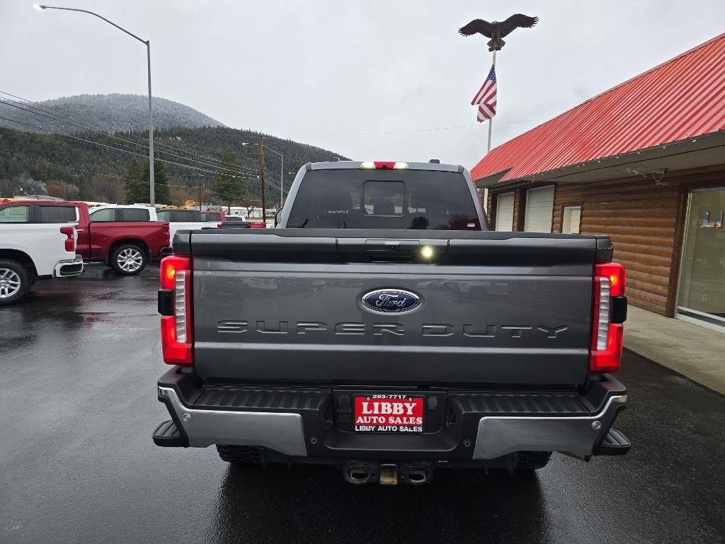 Ford Super Duty F-350 SRW Lariat 4WD Crew Cab 6.75' Box 2023