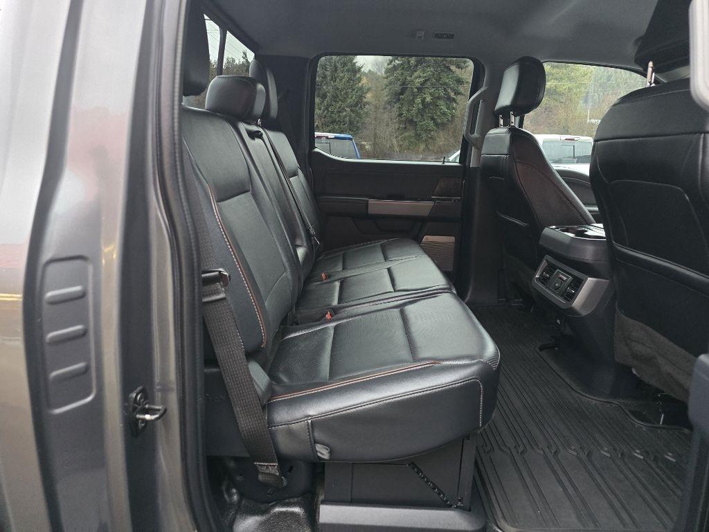 Ford Super Duty F-350 SRW Lariat 4WD Crew Cab 6.75' Box 2023