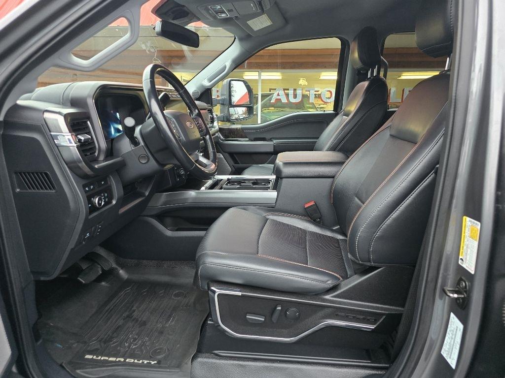 Ford Super Duty F-350 SRW Lariat 4WD Crew Cab 6.75' Box 2023