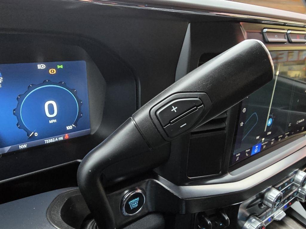 Ford Super Duty F-350 SRW Lariat 4WD Crew Cab 6.75' Box 2023