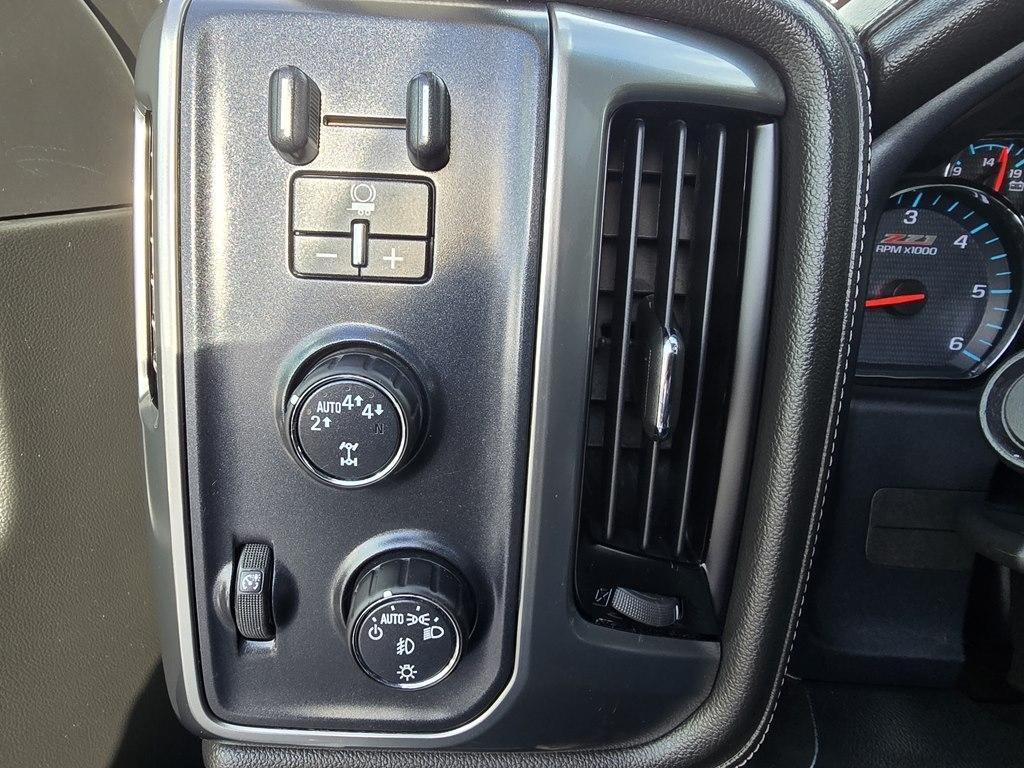 Chevrolet Silverado 1500 4WD Crew Cab 143.5" LTZ w/2LZ 2018