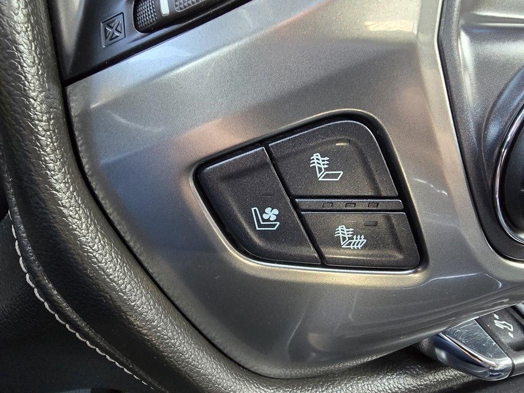 Chevrolet Silverado 1500 4WD Crew Cab 143.5" LTZ w/2LZ 2018