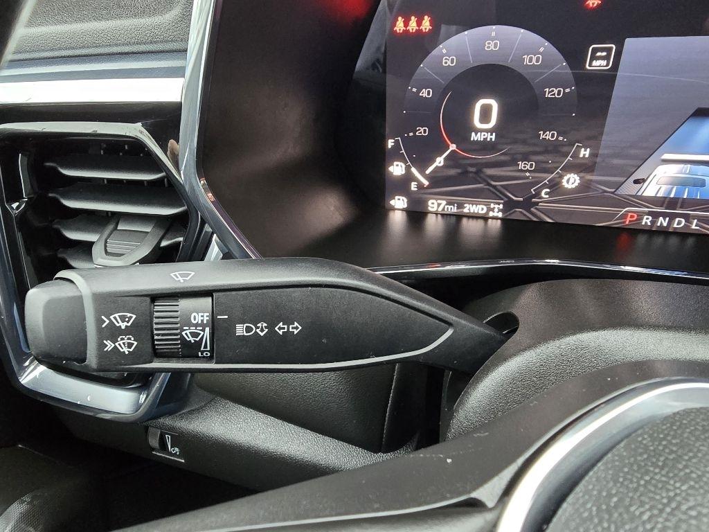 GMC Canyon 4WD Crew Cab Elevation 2024