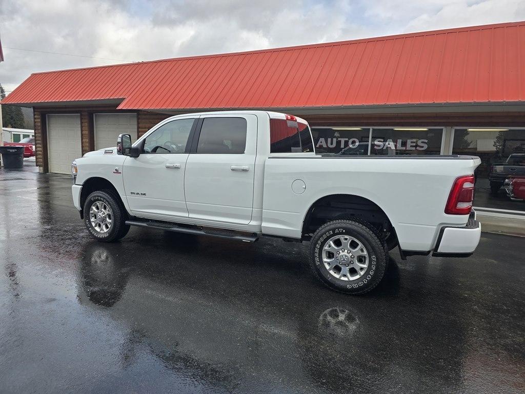 RAM 2500 Laramie 4x4 Crew Cab 6'4" Box 2024