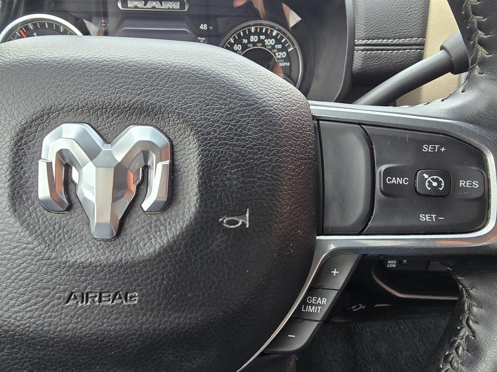 RAM 2500 Laramie 4x4 Crew Cab 6'4" Box 2024