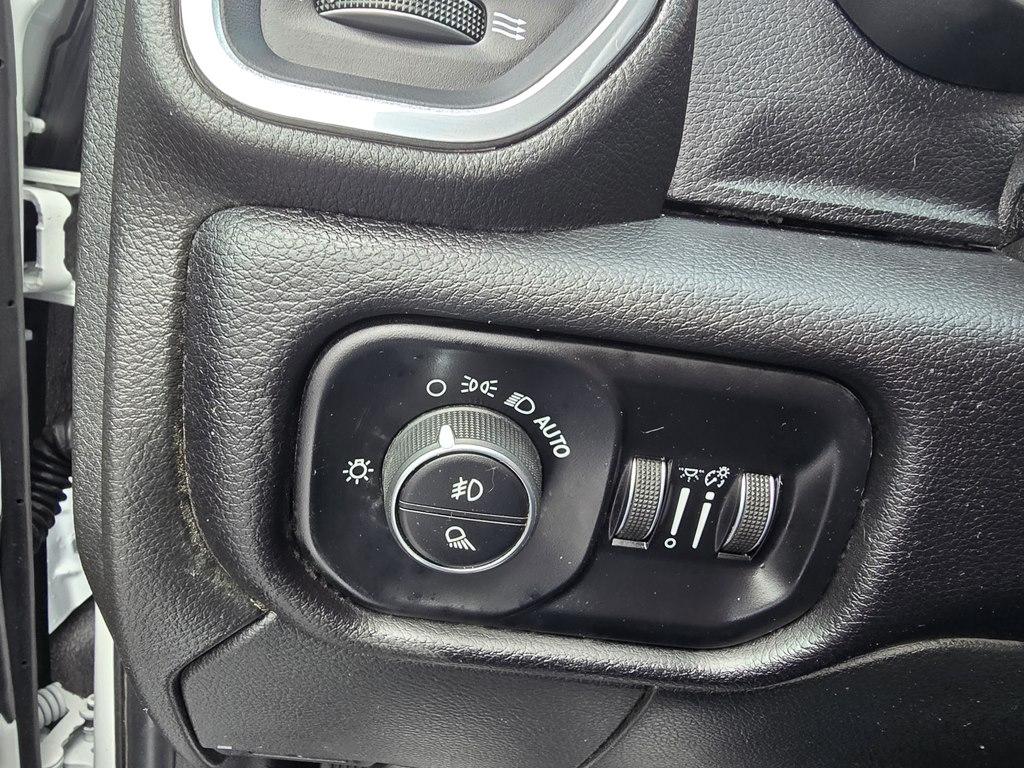 RAM 2500 Laramie 4x4 Crew Cab 6'4" Box 2024