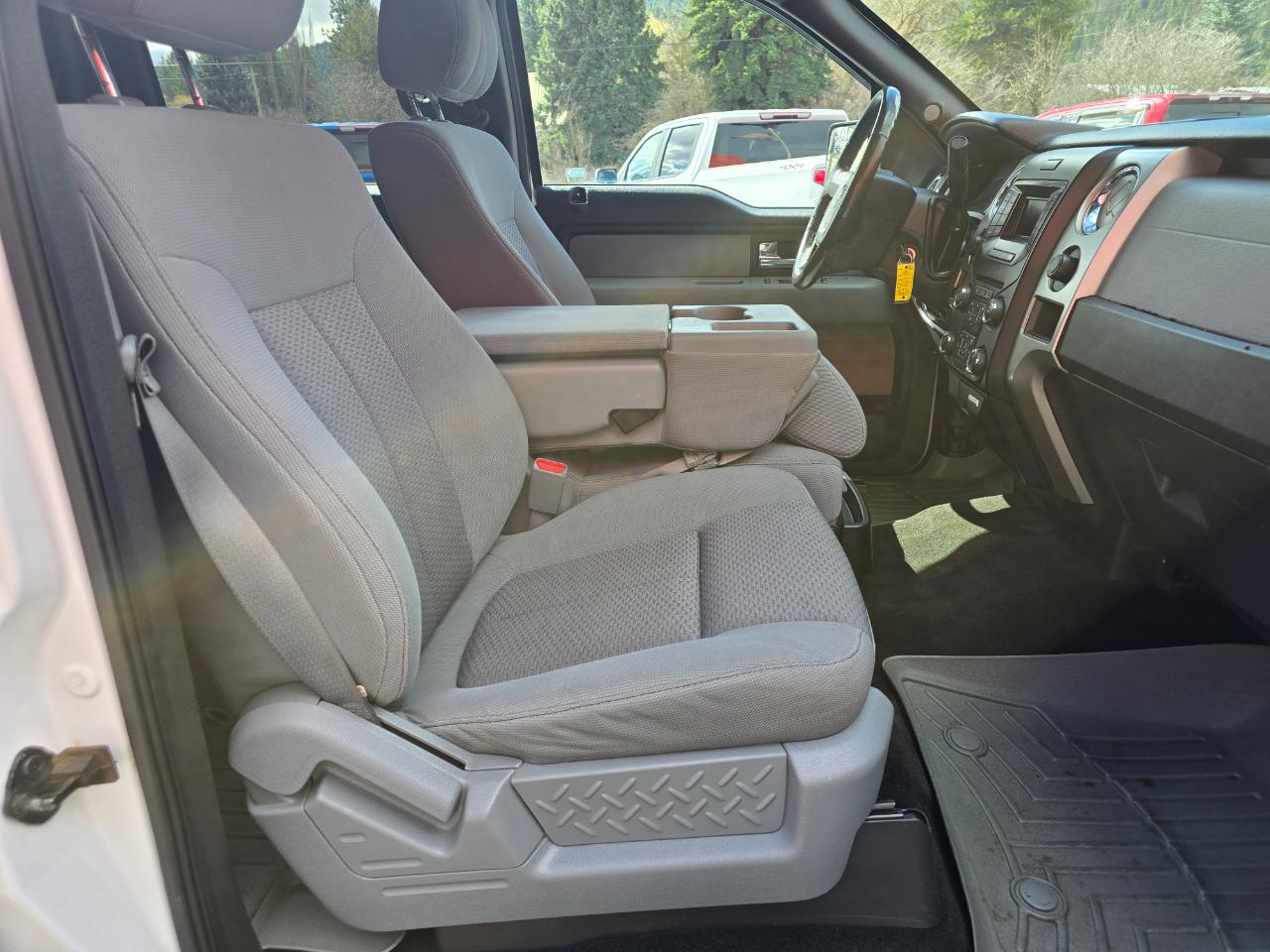 Ford F-150 4WD SuperCrew 139" XLT 2013