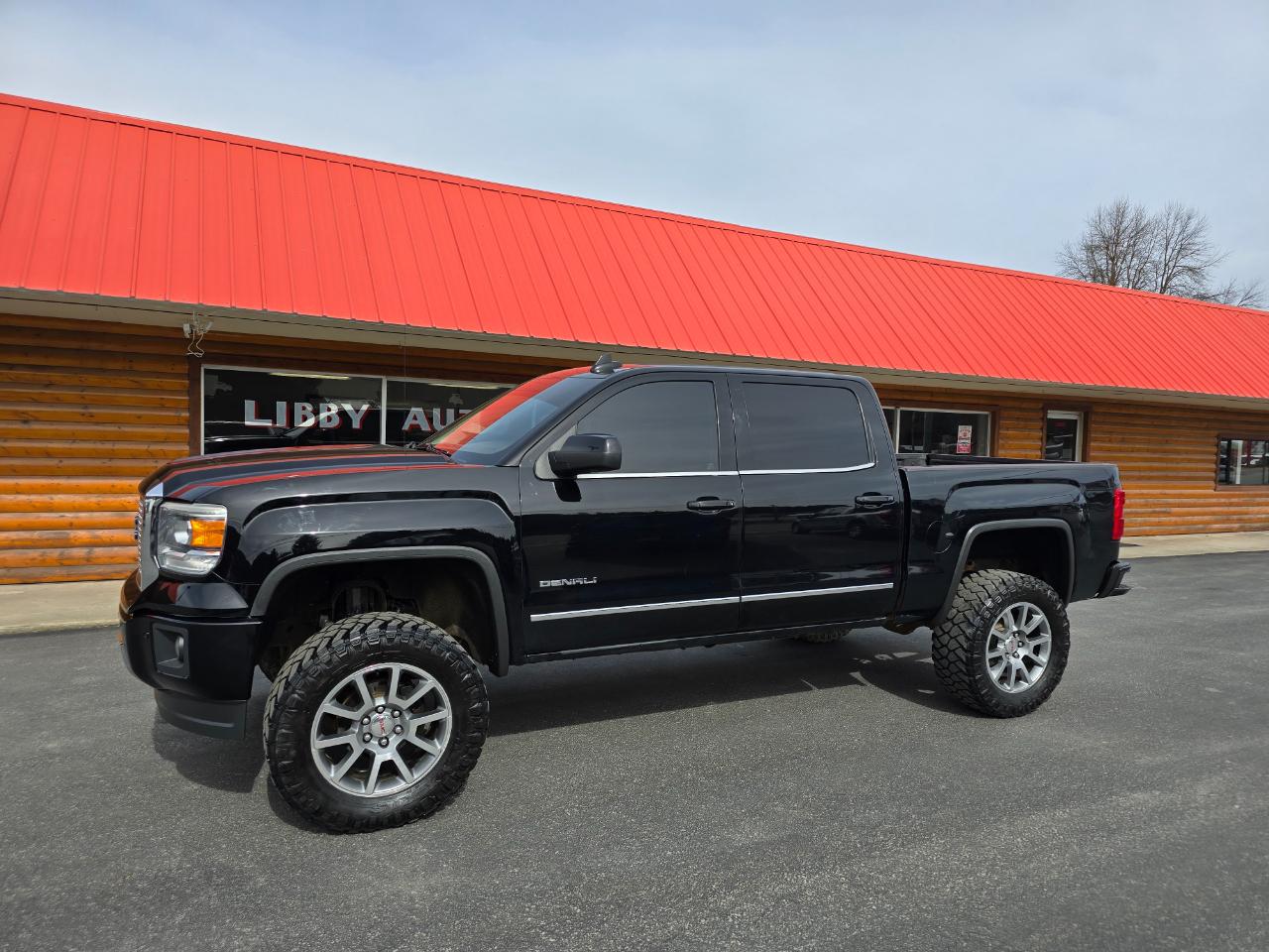 2015 GMC Sierra 1500 4WD Crew Cab 143.5" Denali
