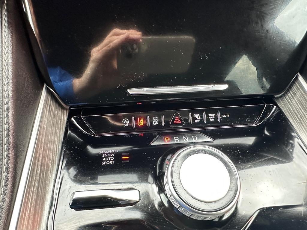 Jeep Wagoneer L Series II 4x4 2023