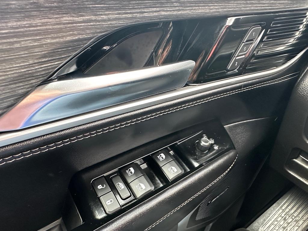 Jeep Wagoneer L Series II 4x4 2023