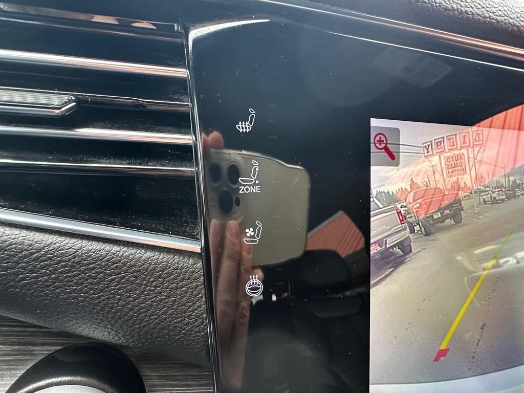 Jeep Wagoneer L Series II 4x4 2023