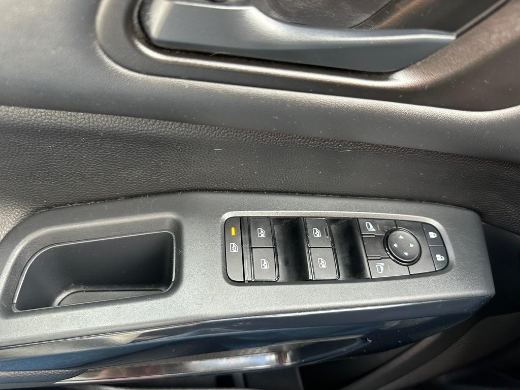 Nissan Pathfinder SV 4WD 2025