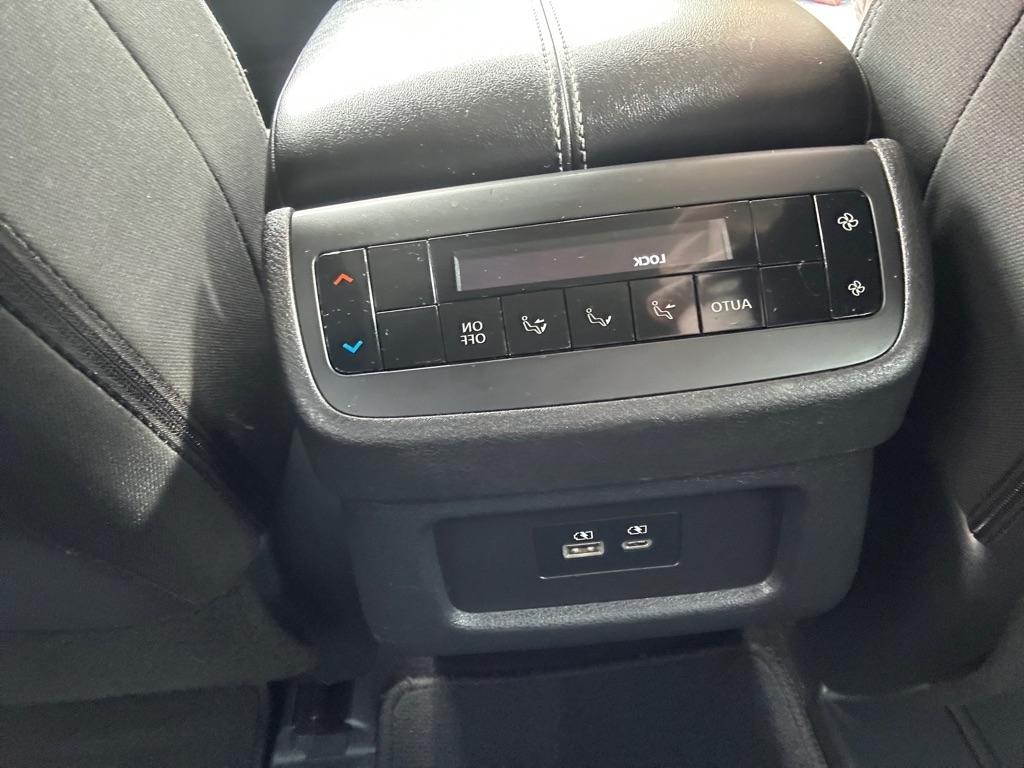 Nissan Pathfinder SV 4WD 2025