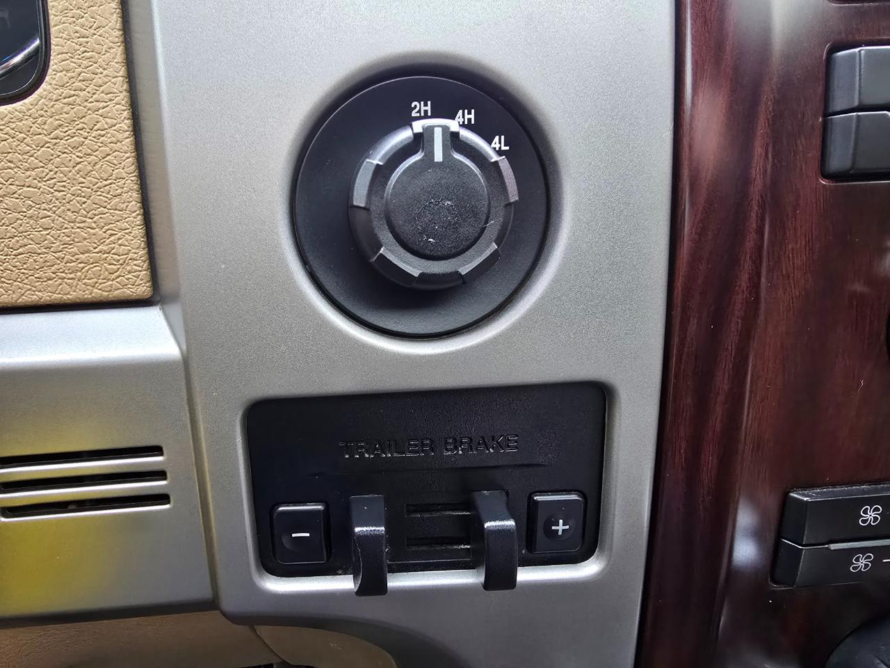 Ford F-150 4WD SuperCrew 145" King Ranch 2011