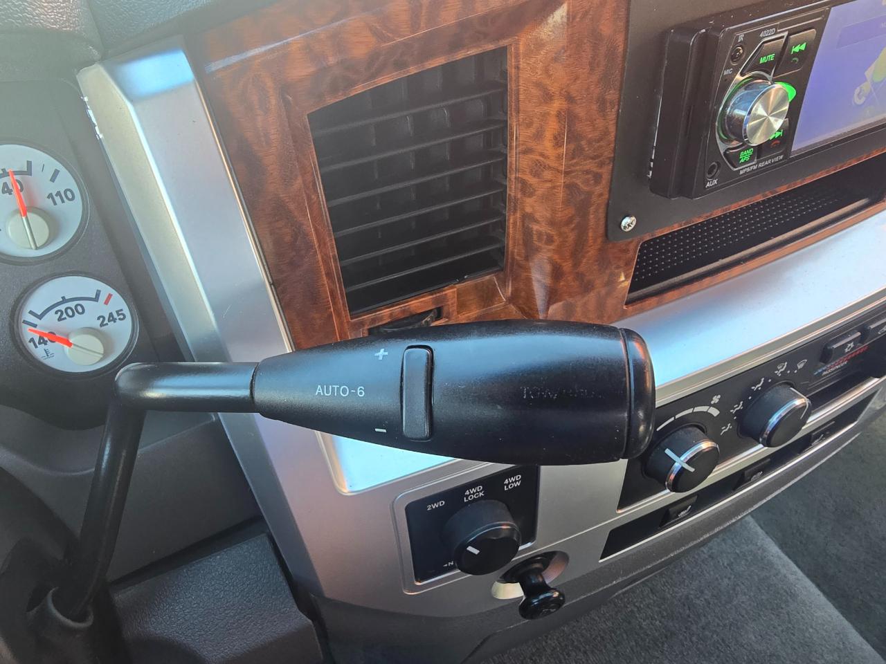 Dodge Ram 3500 4WD Quad Cab 160.5" Laramie 2007