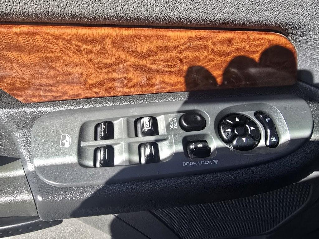 Dodge Ram 3500 4WD Quad Cab 160.5" Laramie 2007