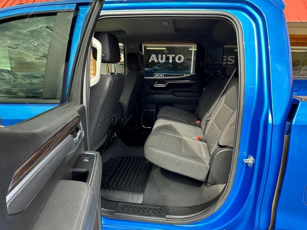 Chevrolet Silverado 1500 4WD Crew Cab 147" LT w/1LT 2025