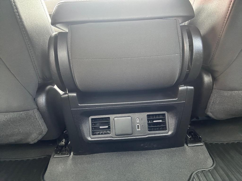 Chevrolet Silverado 1500 4WD Crew Cab 147" LT w/1LT 2025