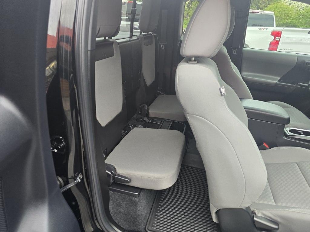Toyota Tacoma 4WD SR Access Cab 6' Bed V6 AT (Natl) 2022