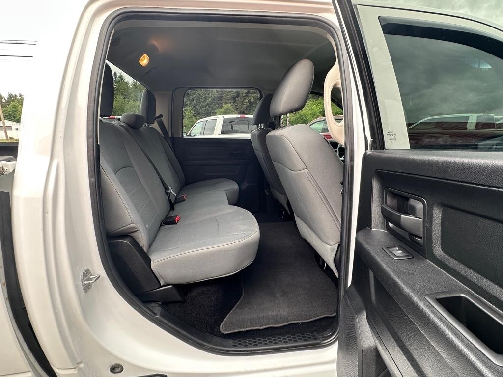 RAM 1500 4WD Crew Cab 140.5" Express 2014