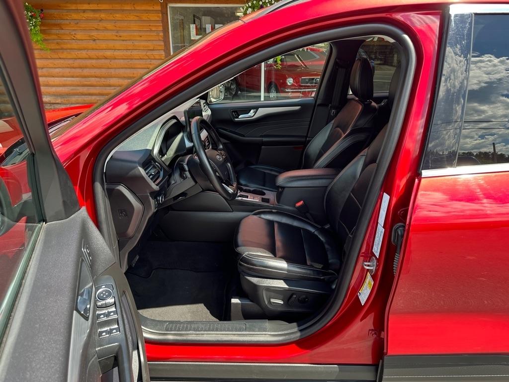 Ford Escape Platinum AWD 2024
