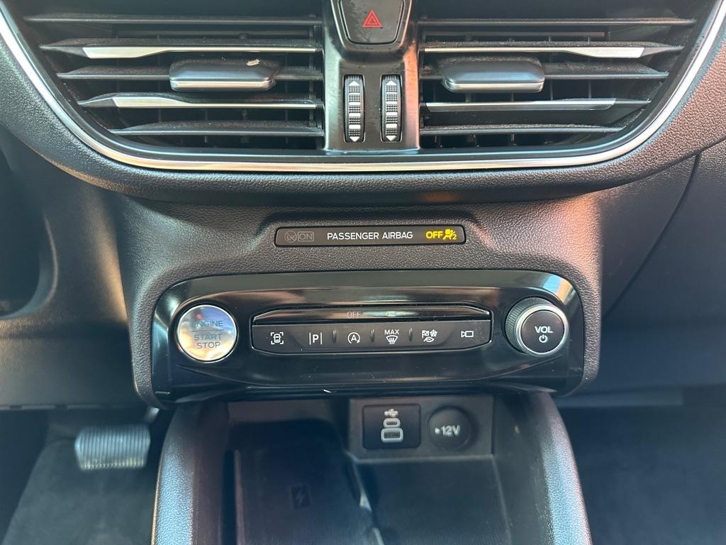 Ford Escape Platinum AWD 2024